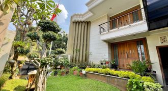 RUMAH MEWAH DALAM KOMPLEK